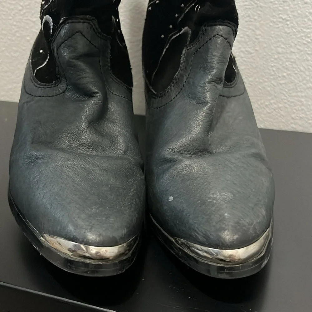 DINGO Fashion Ava Rivet Studded Leather Boots size 7 - Picture 4 of 9